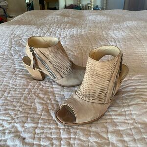 Paul Green heeled sandal